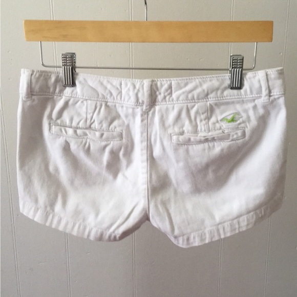 Hollister Beige and white Shorts - Picture 3 of 6